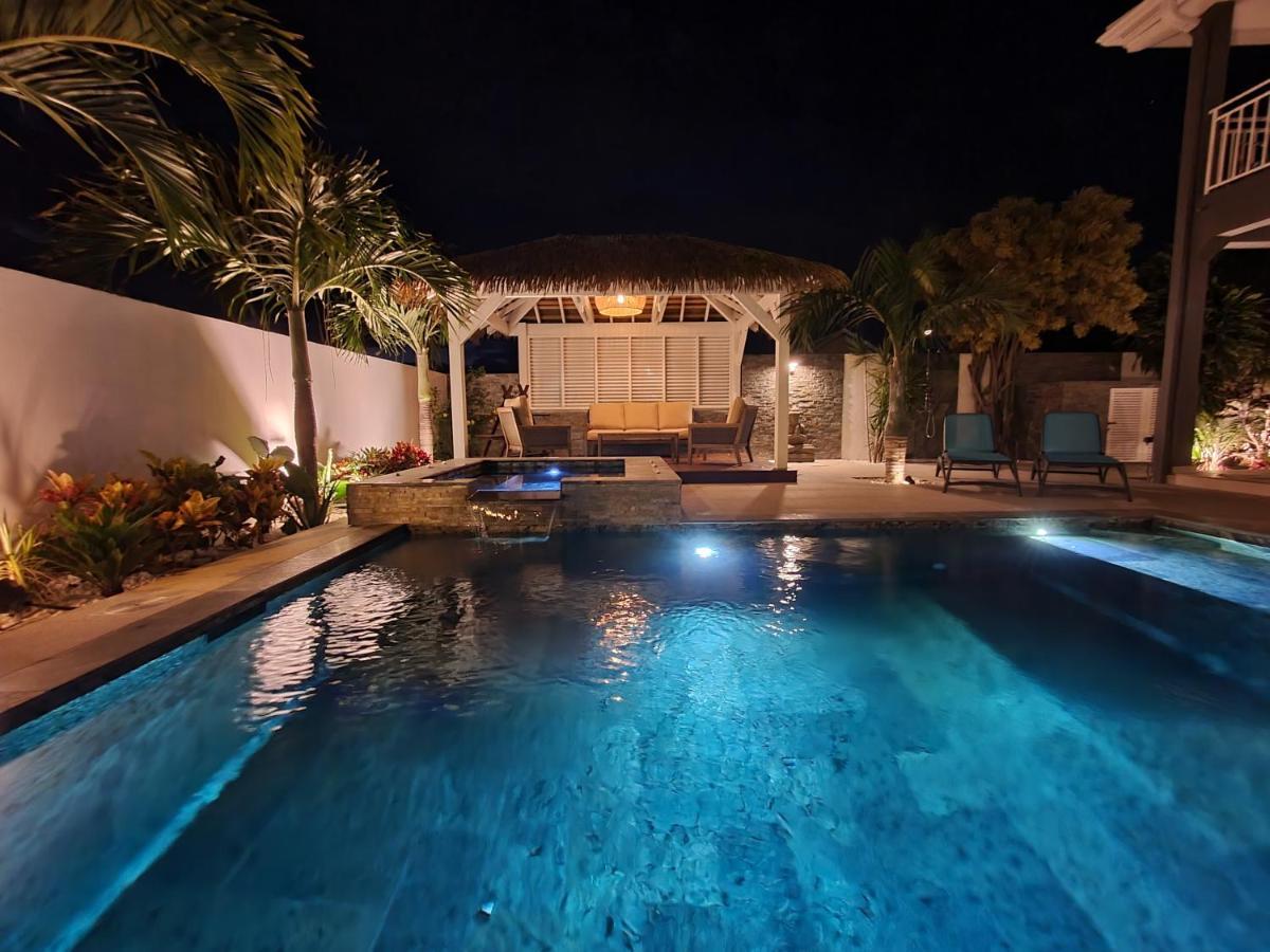 La Villa Rosaya - Piscine & Jacuzzi Сен-П'єр Екстер'єр фото